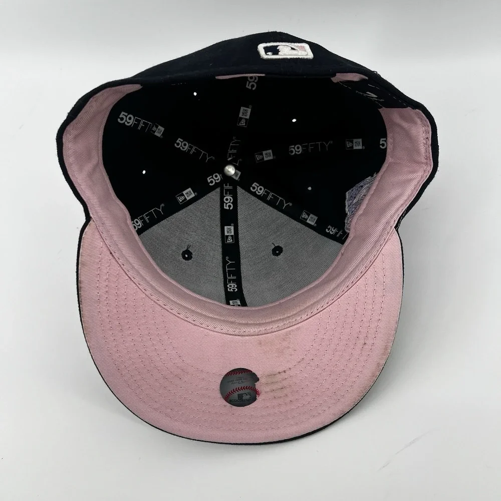 New Era 59FIFTY New York Yankees Fitted Hat 7 1/2 Pink UV World Series Patch MLB